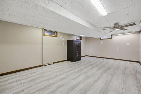 4610 200th Street Deep River IA 52222