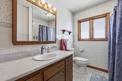 4610 200th Street Deep River IA 52222