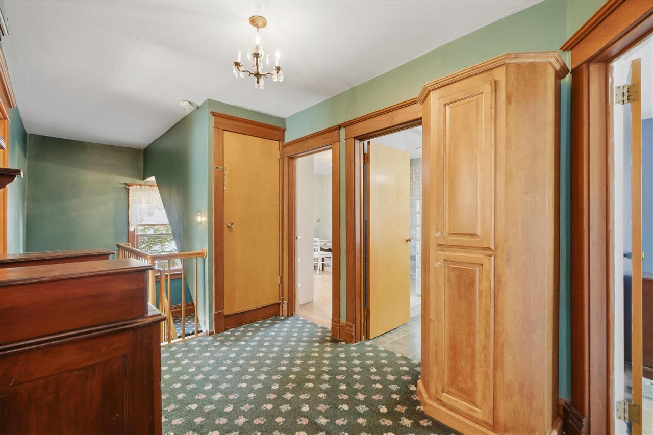 601 S Iowa Washington IA 52353