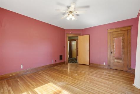 601 S Iowa Washington IA 52353