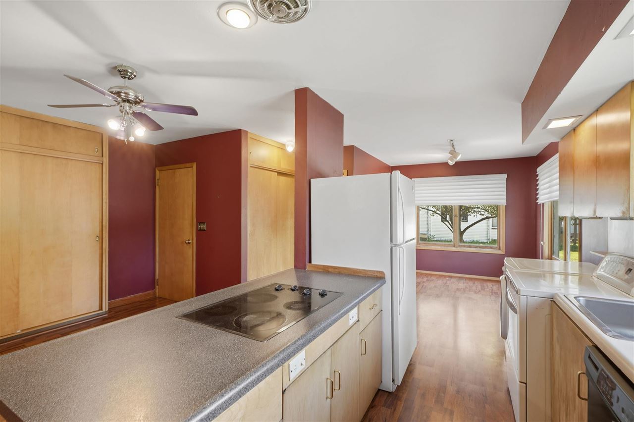 601 S Iowa Washington IA 52353