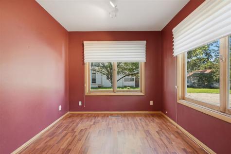 601 S Iowa Washington IA 52353