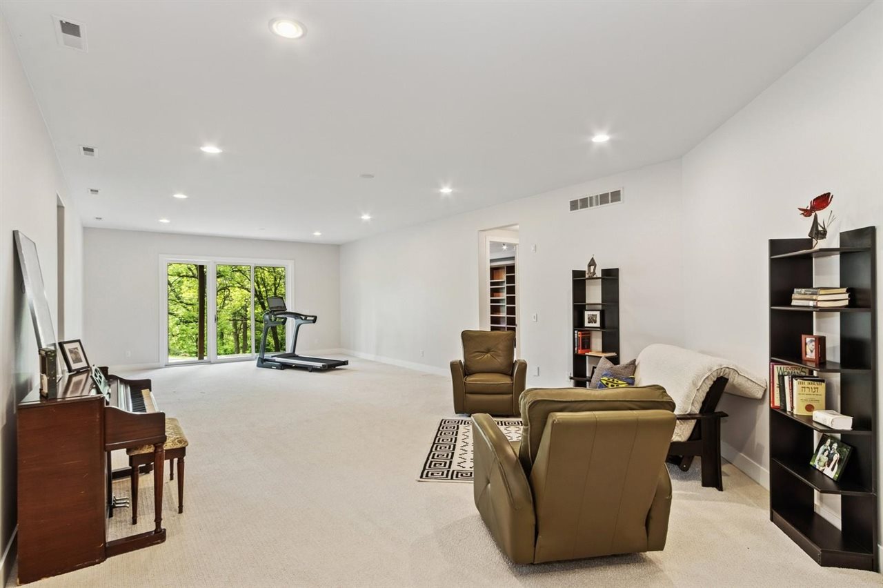 2000 Forest Hill Circle Coralville IA 52241