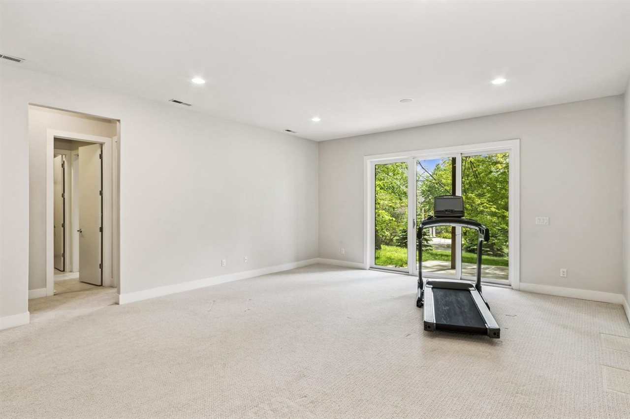 2000 Forest Hill Circle Coralville IA 52241