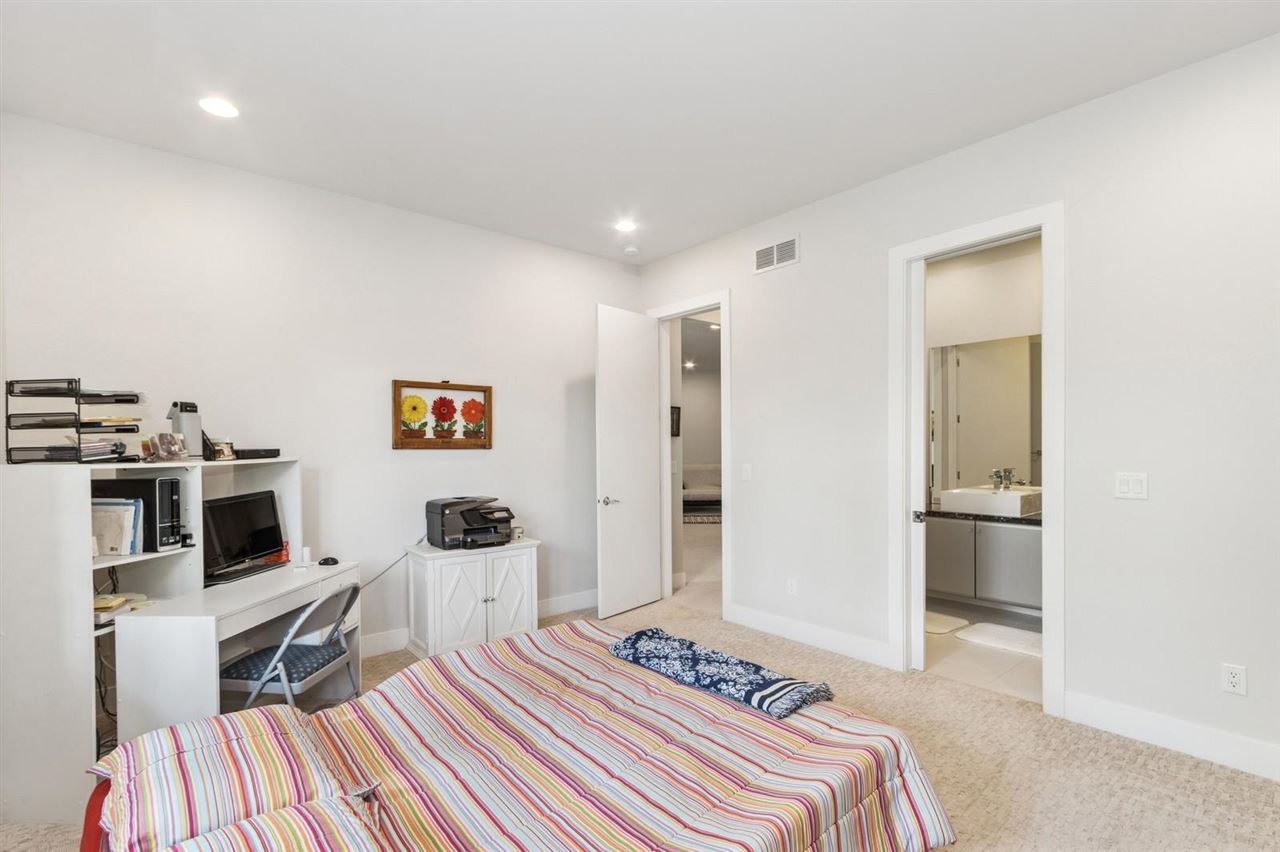 2000 Forest Hill Circle Coralville IA 52241