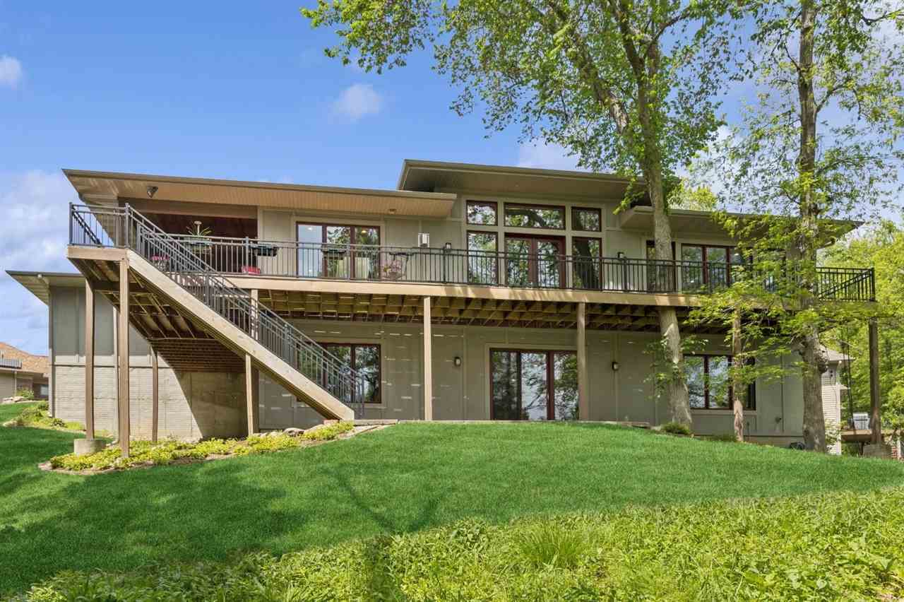 2000 Forest Hill Circle Coralville IA 52241