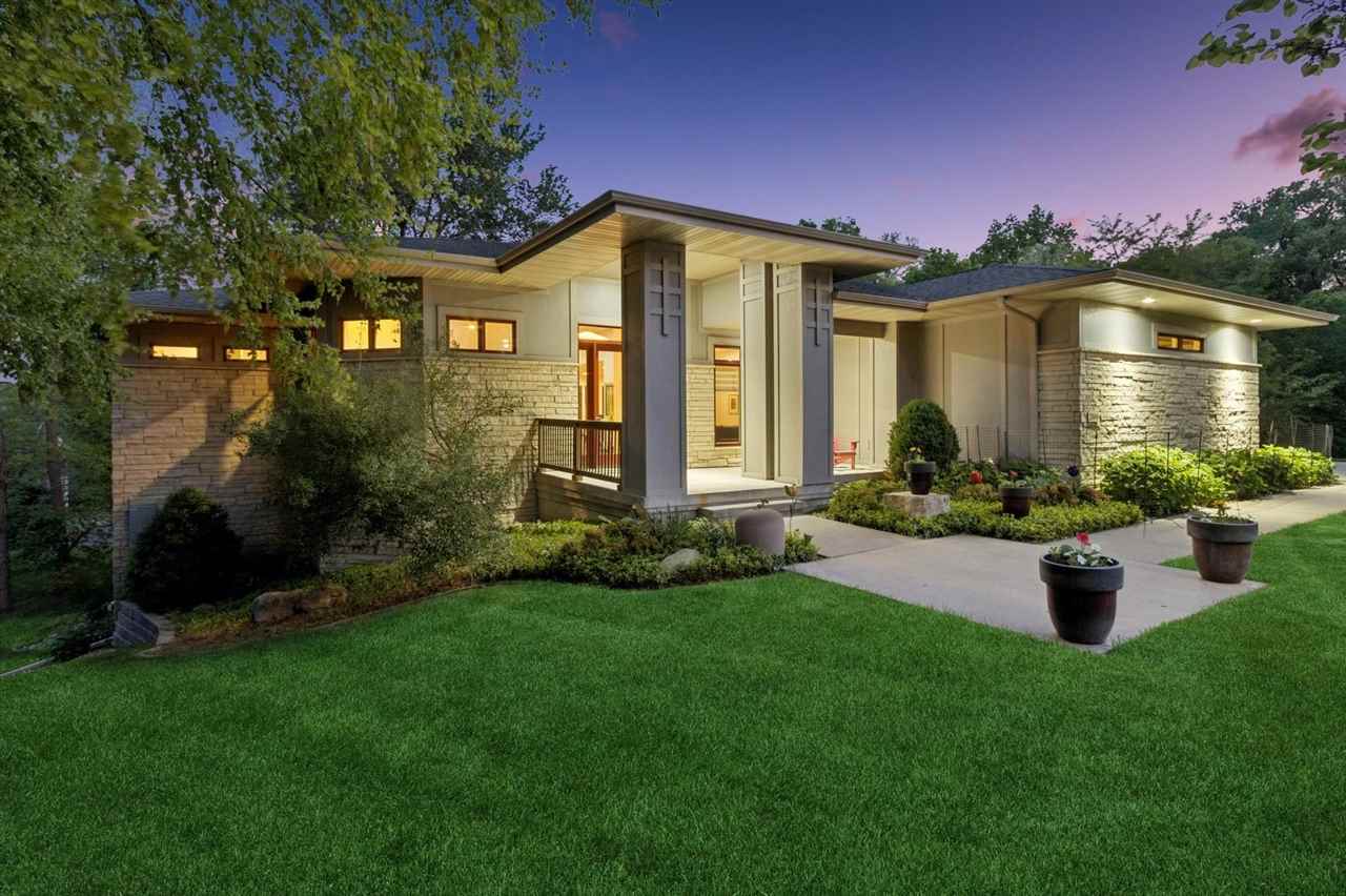 2000 Forest Hill Circle Coralville IA 52241