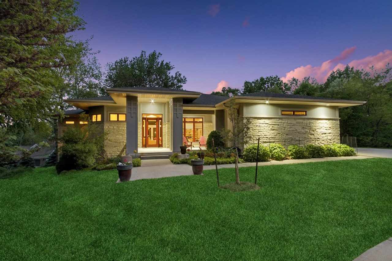 2000 Forest Hill Circle Coralville IA 52241