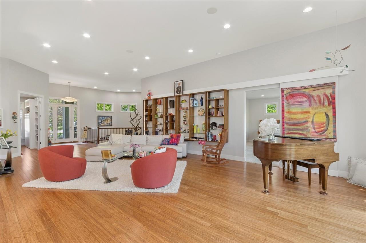 2000 Forest Hill Circle Coralville IA 52241