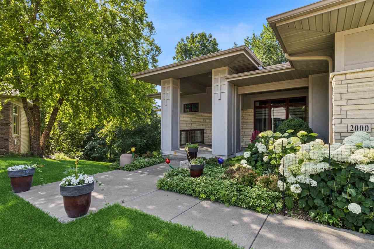 2000 Forest Hill Circle Coralville IA 52241