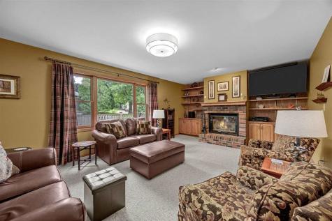 1303 Chamberlain Drive Iowa City IA 52240