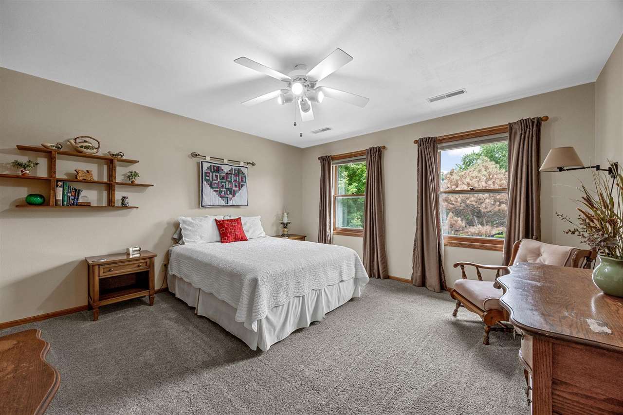 1303 Chamberlain Drive Iowa City IA 52240