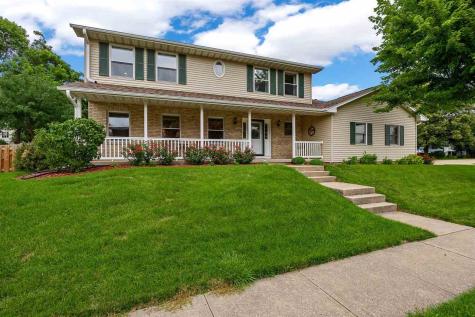 1303 Chamberlain Drive Iowa City IA 52240