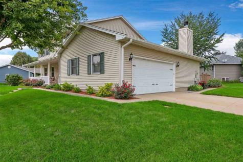 1303 Chamberlain Drive Iowa City IA 52240