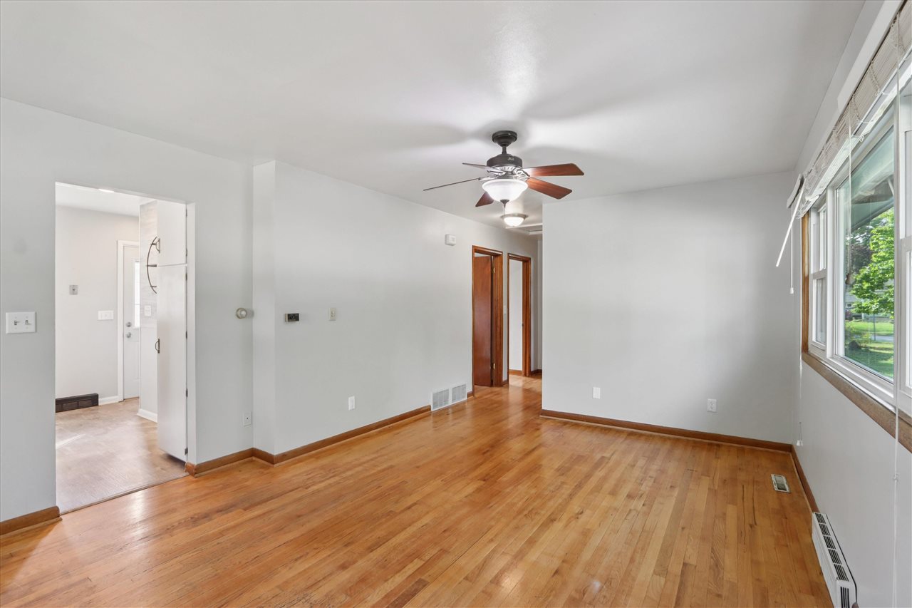 1402 Laurel Street Iowa City IA 52240