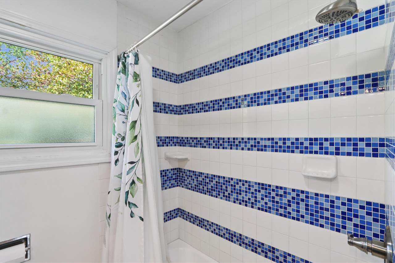 1402 Laurel Street Iowa City IA 52240