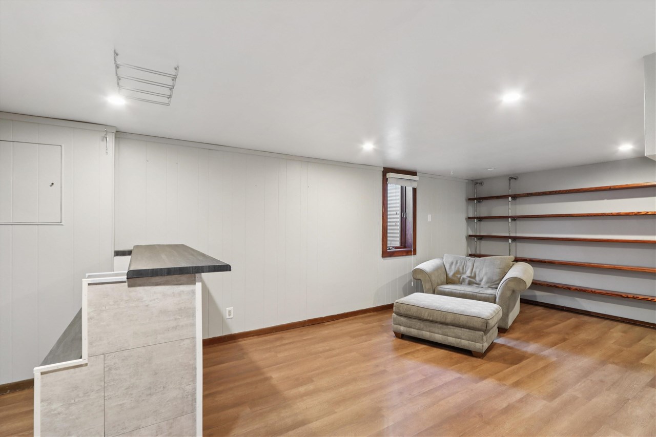 1402 Laurel Street Iowa City IA 52240