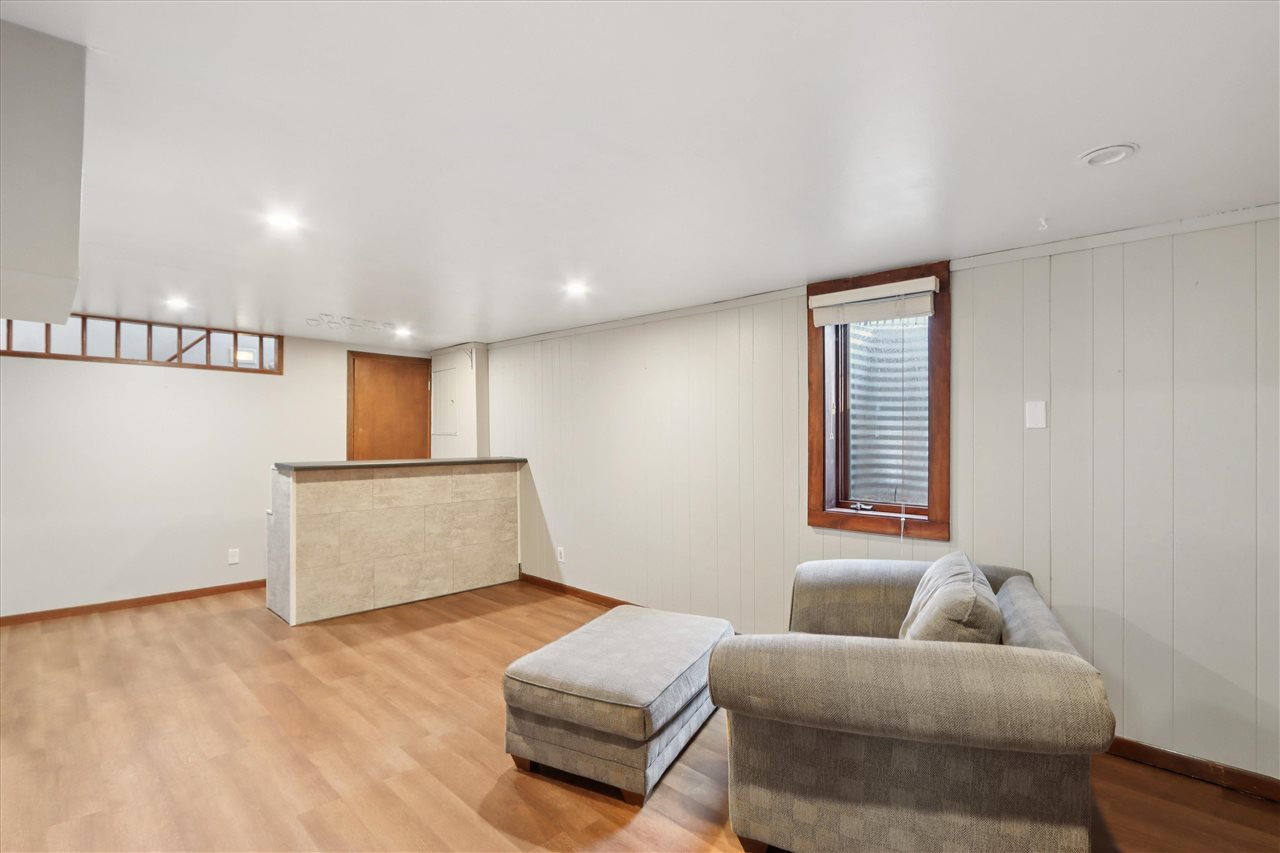 1402 Laurel Street Iowa City IA 52240