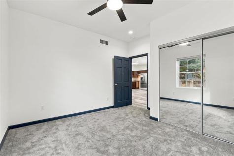 514 S 9th Avenue Washington IA 52353