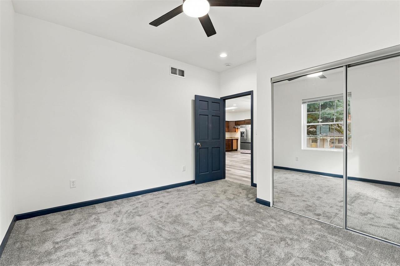 514 S 9th Avenue Washington IA 52353