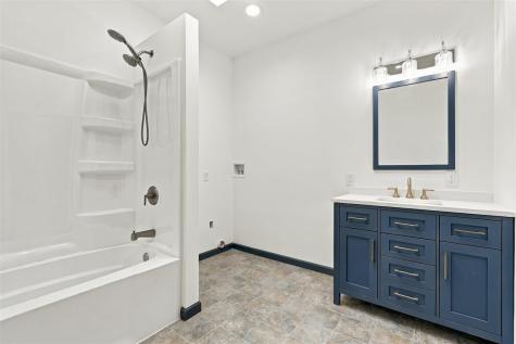 514 S 9th Avenue Washington IA 52353