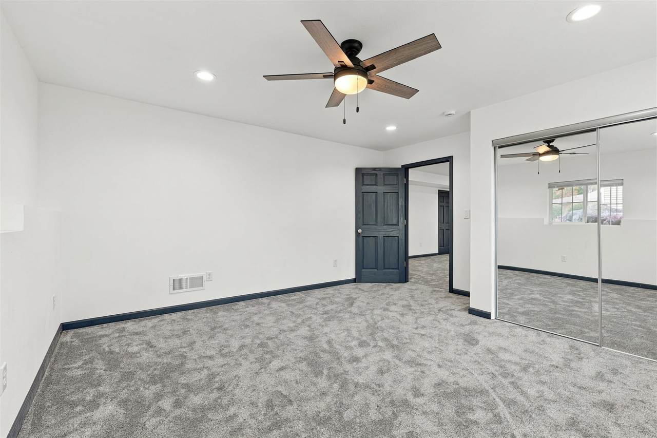 514 S 9th Avenue Washington IA 52353
