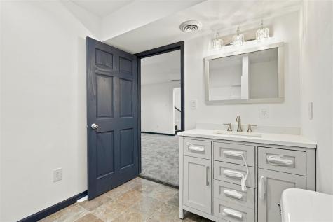514 S 9th Avenue Washington IA 52353
