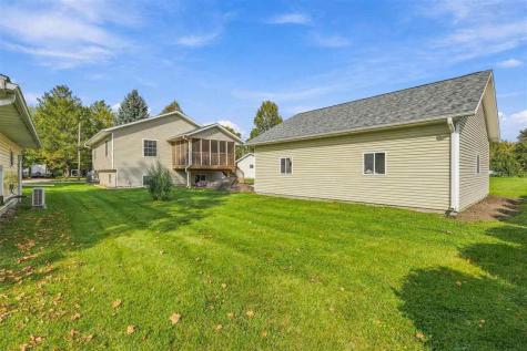 514 S 9th Avenue Washington IA 52353