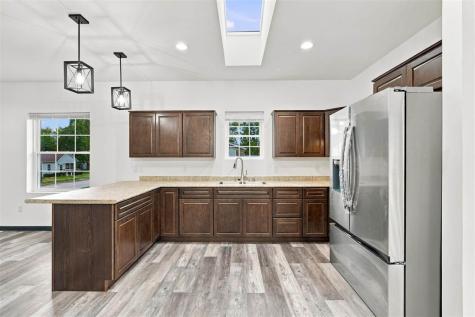 514 S 9th Avenue Washington IA 52353