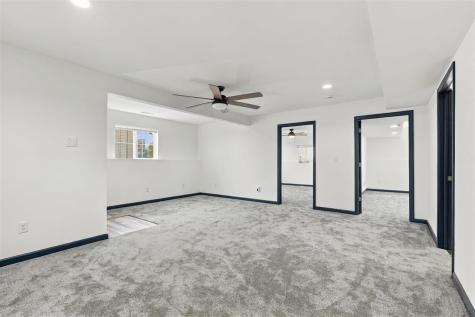 514 S 9th Avenue Washington IA 52353