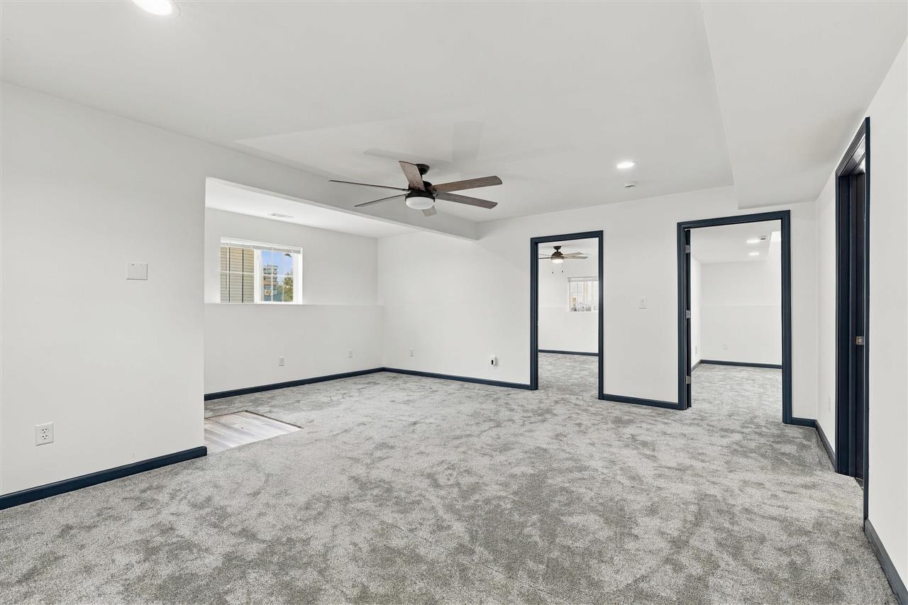 514 S 9th Avenue Washington IA 52353