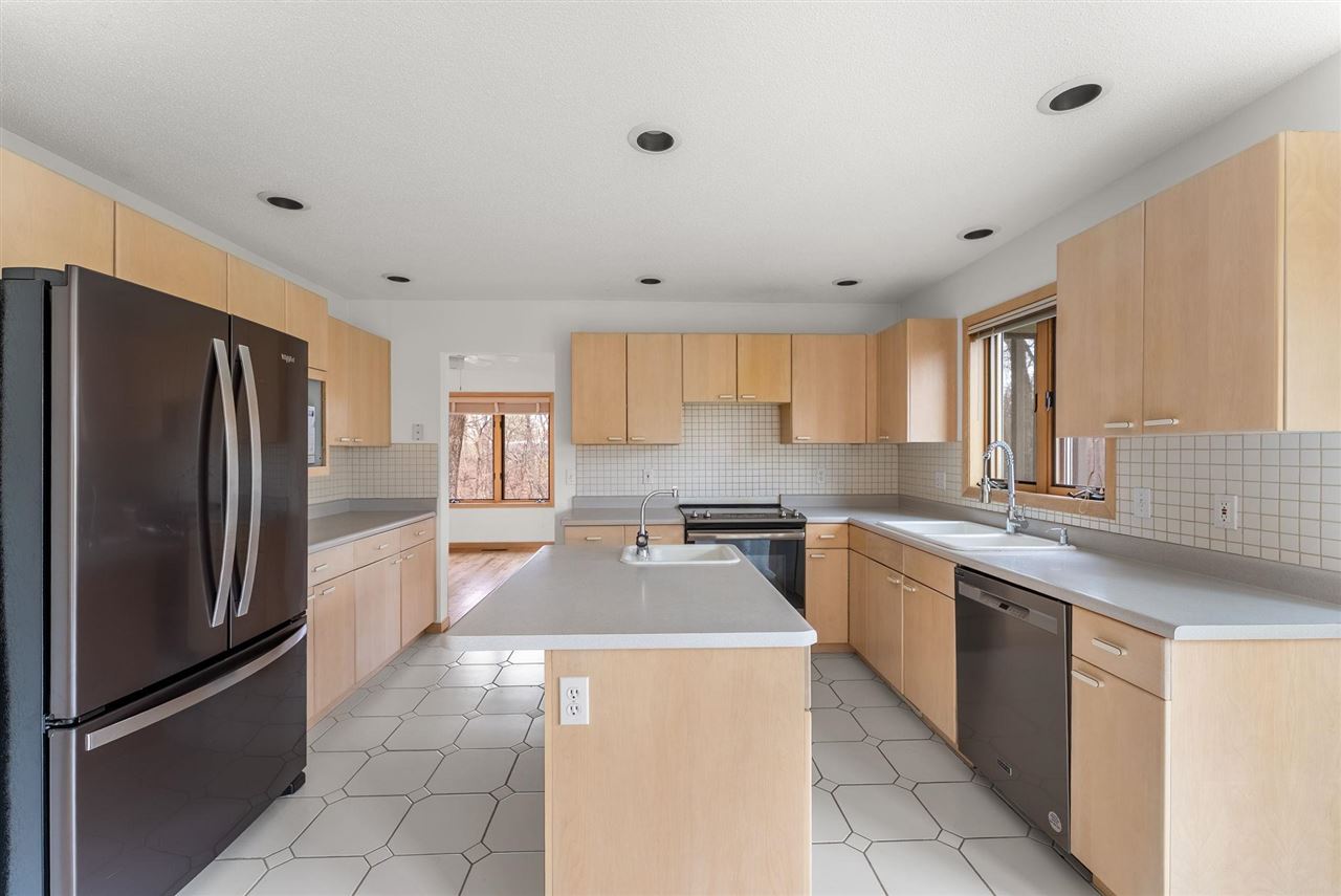 24 Samuel Drive Iowa City IA 52245