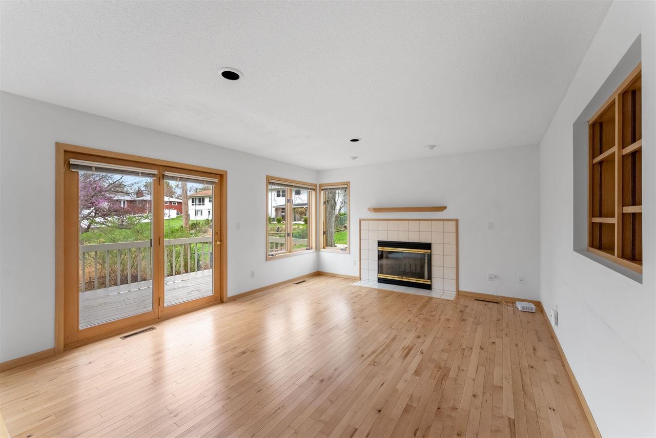24 Samuel Drive Iowa City IA 52245
