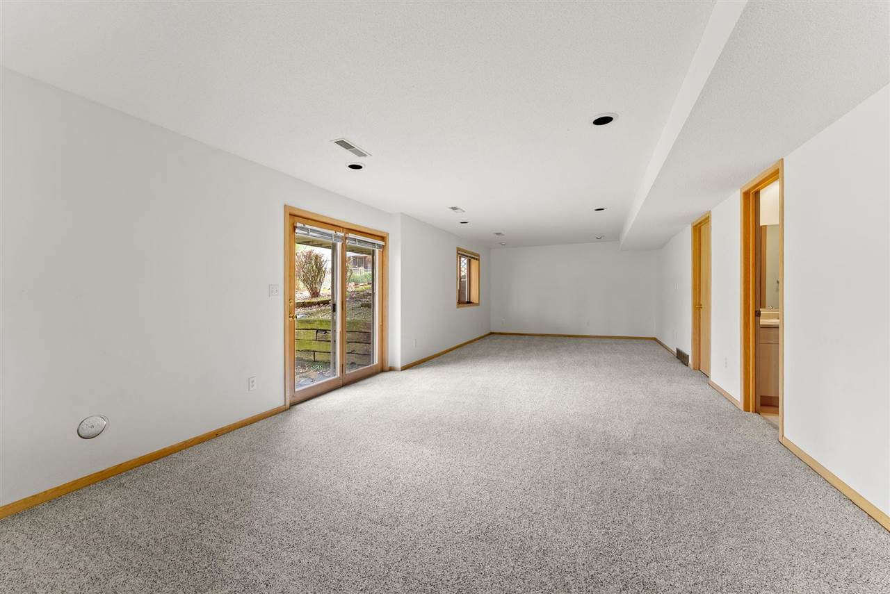 24 Samuel Drive Iowa City IA 52245
