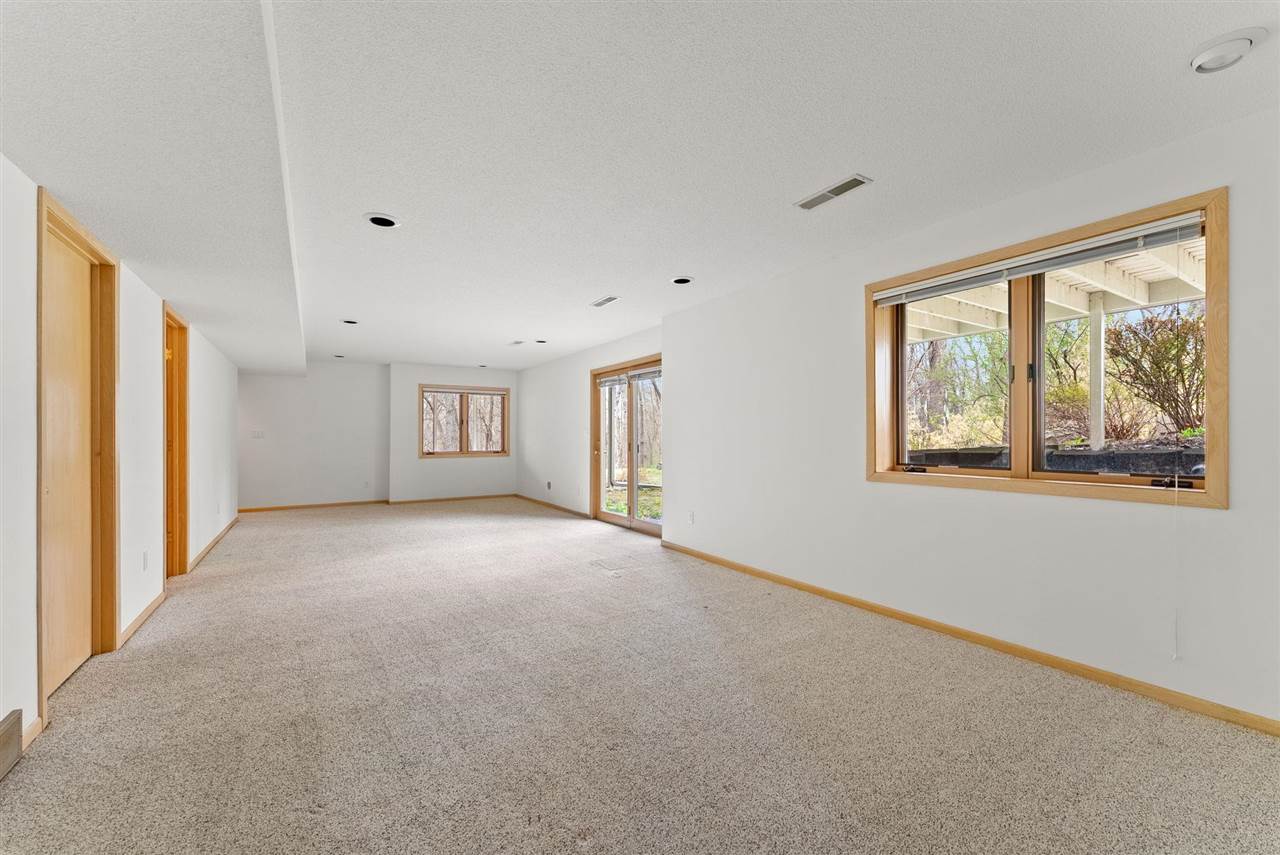 24 Samuel Drive Iowa City IA 52245