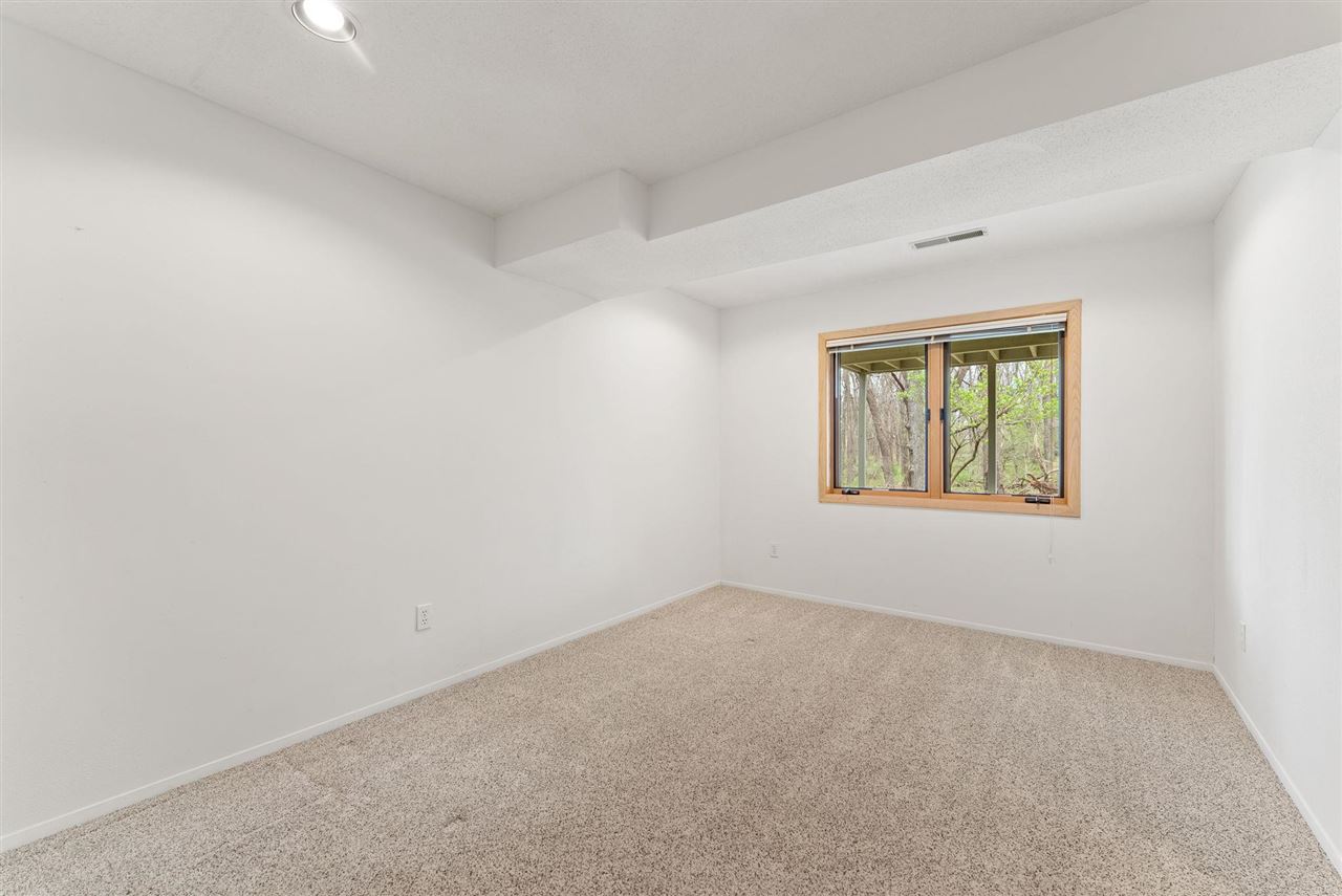 24 Samuel Drive Iowa City IA 52245