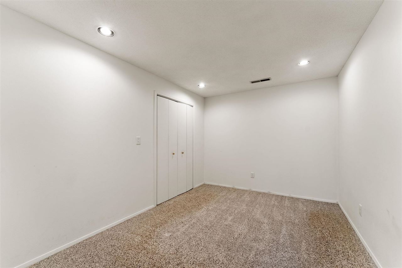 24 Samuel Drive Iowa City IA 52245