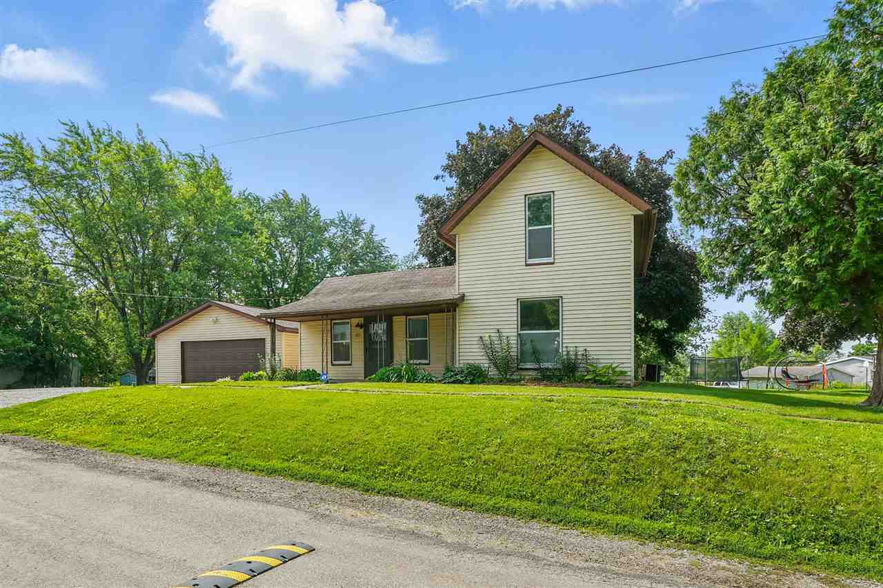 615 Lincoln Street Ainsworth IA 52201