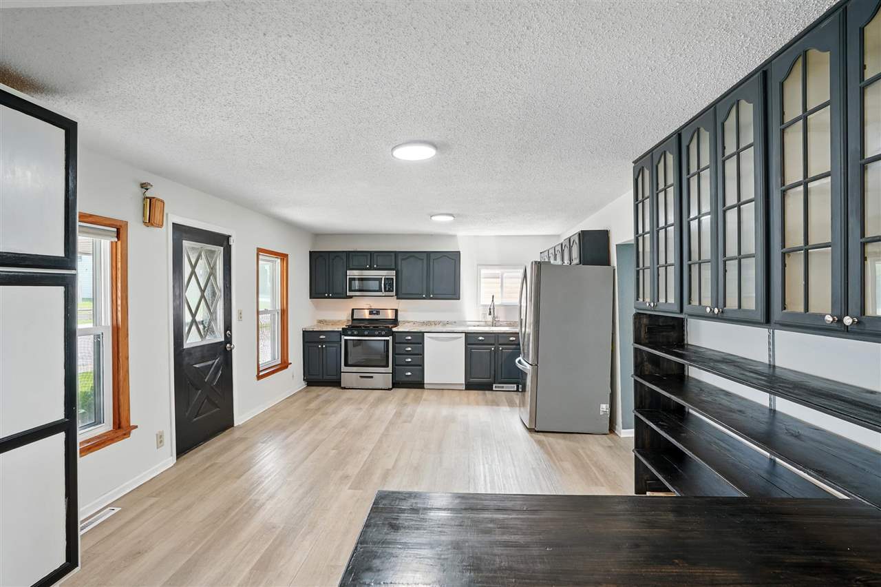 615 Lincoln Street Ainsworth IA 52201