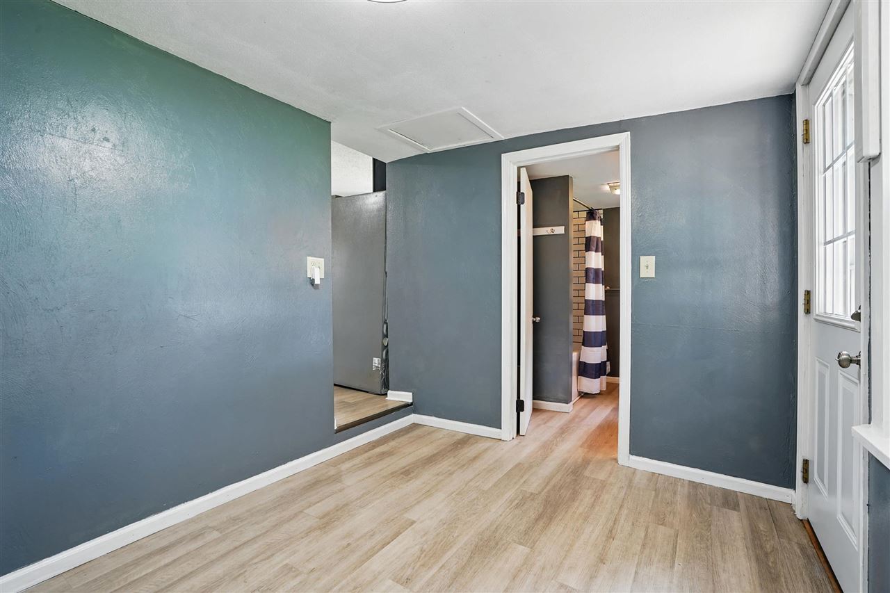 615 Lincoln Street Ainsworth IA 52201