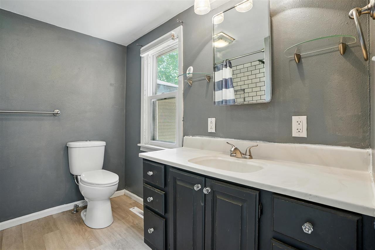 615 Lincoln Street Ainsworth IA 52201