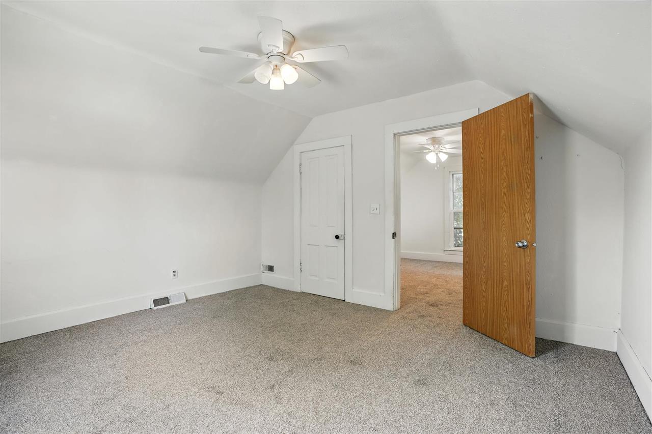 615 Lincoln Street Ainsworth IA 52201