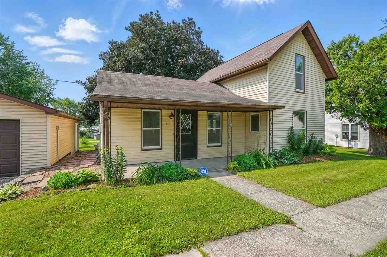615 Lincoln Street Ainsworth IA 52201