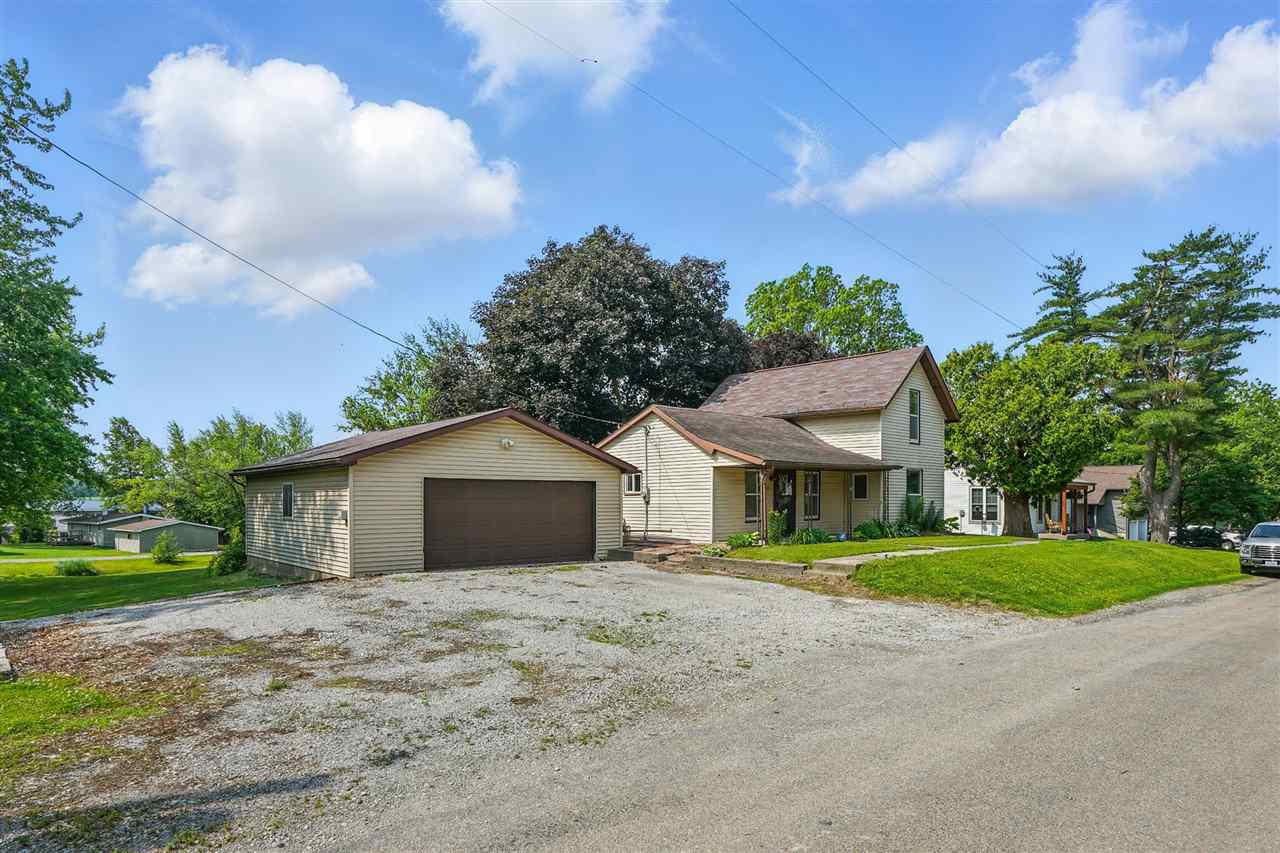 615 Lincoln Street Ainsworth IA 52201