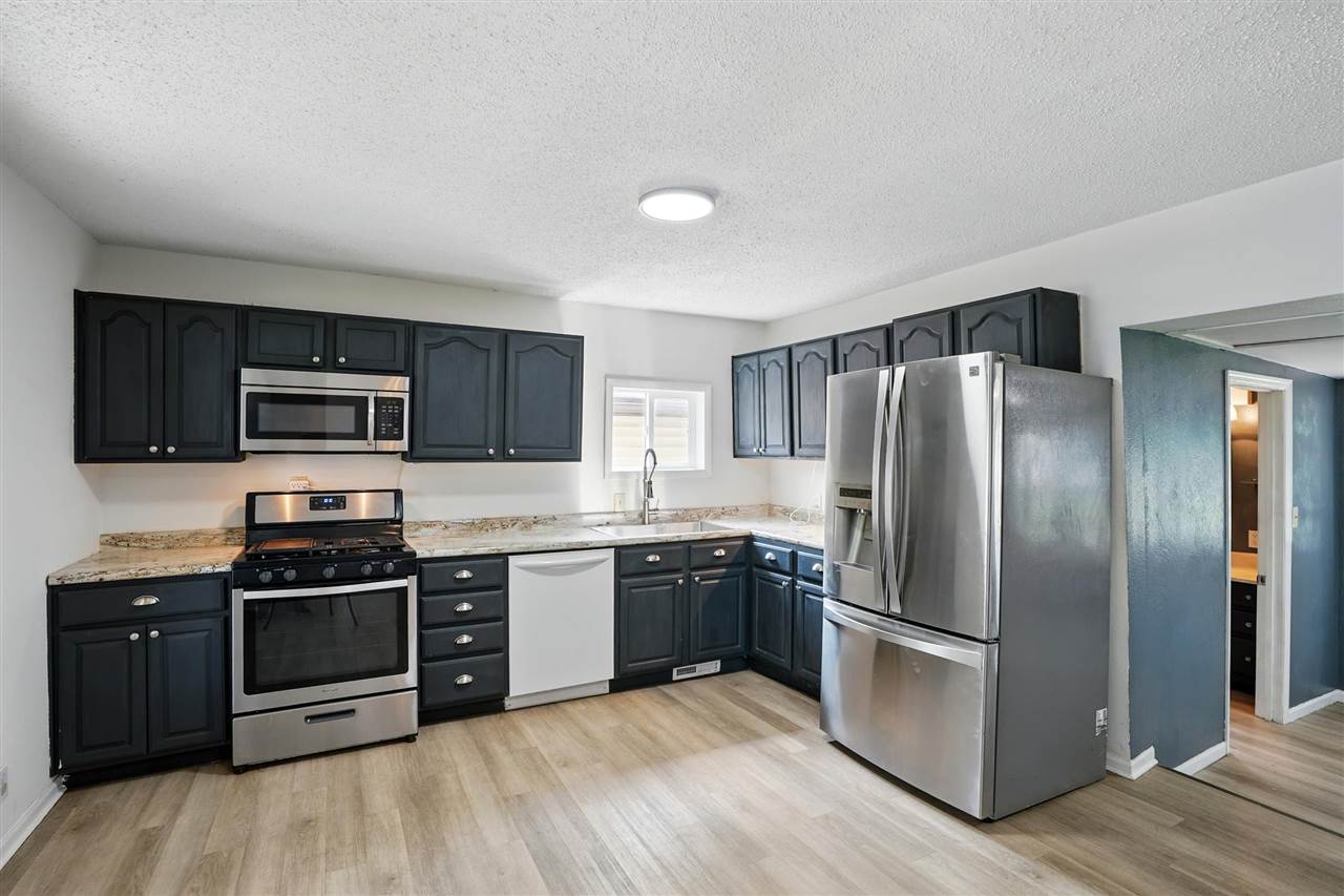 615 Lincoln Street Ainsworth IA 52201