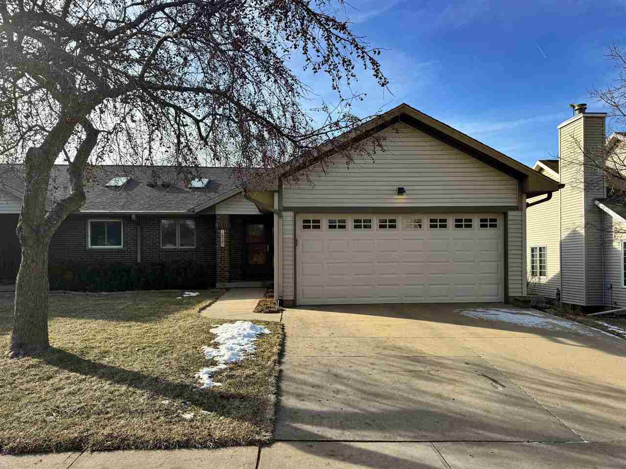 1925 Jeffrey Street Iowa City IA 52246
