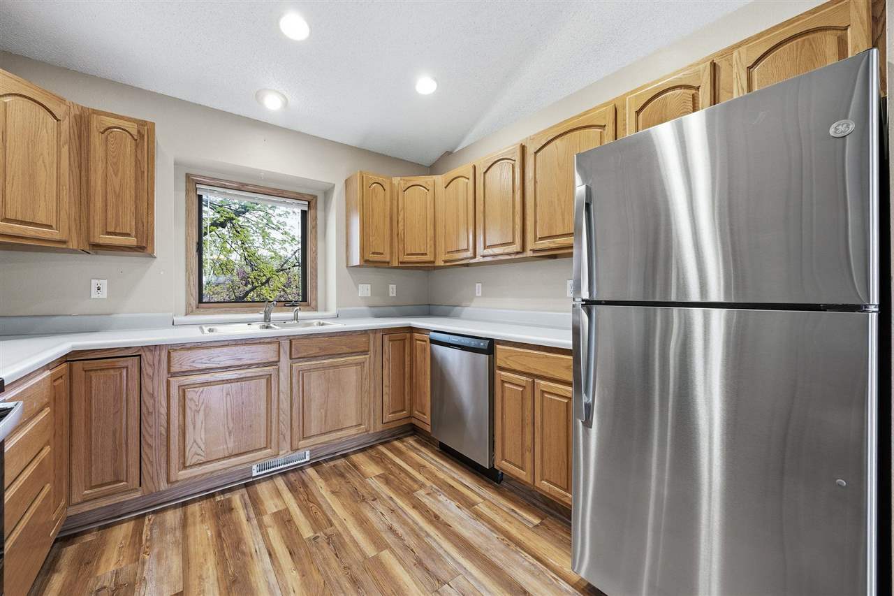 660 Molly Drive North Liberty IA 52317