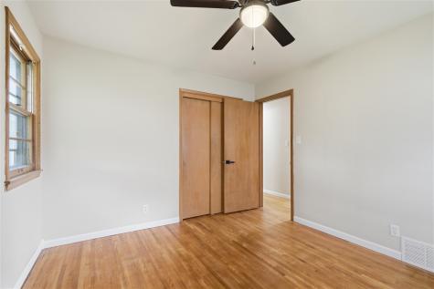 2058 NE 42nd Street Cedar Rapids IA 52402