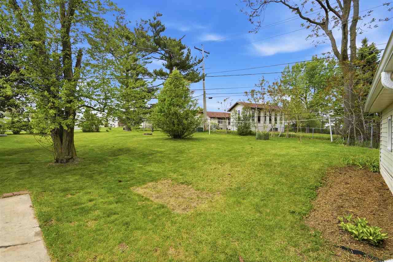 2058 NE 42nd Street Cedar Rapids IA 52402