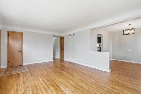 2058 NE 42nd Street Cedar Rapids IA 52402